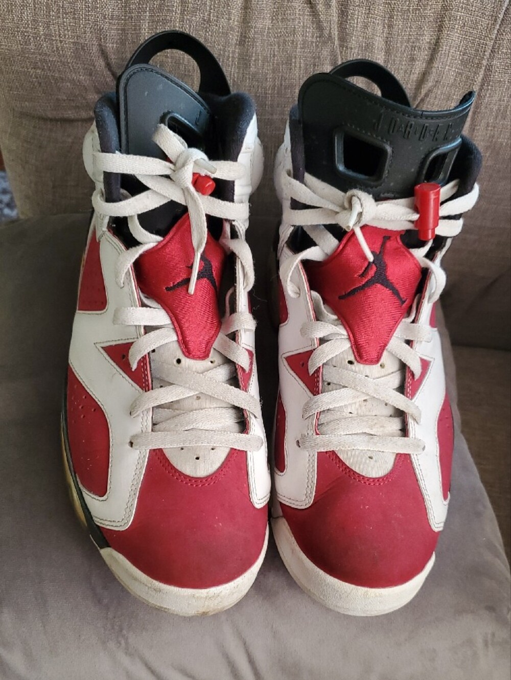 Nike Air Jordan Carmine Retro OG   Midi Red White  Sneaker Size 10 - Picture 2 of 16